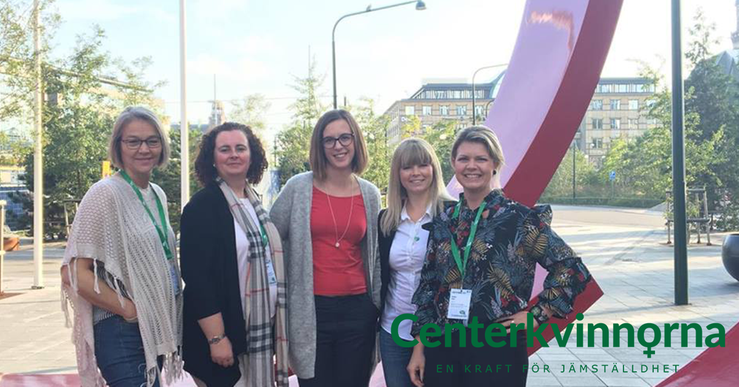 Centerkvinnornas delegation vid partistämman 2017, Helena Vilhelmsson, Ann-Sophie Cordes, Marie Wickberg, Julia Färjhage och Sofia Jarl